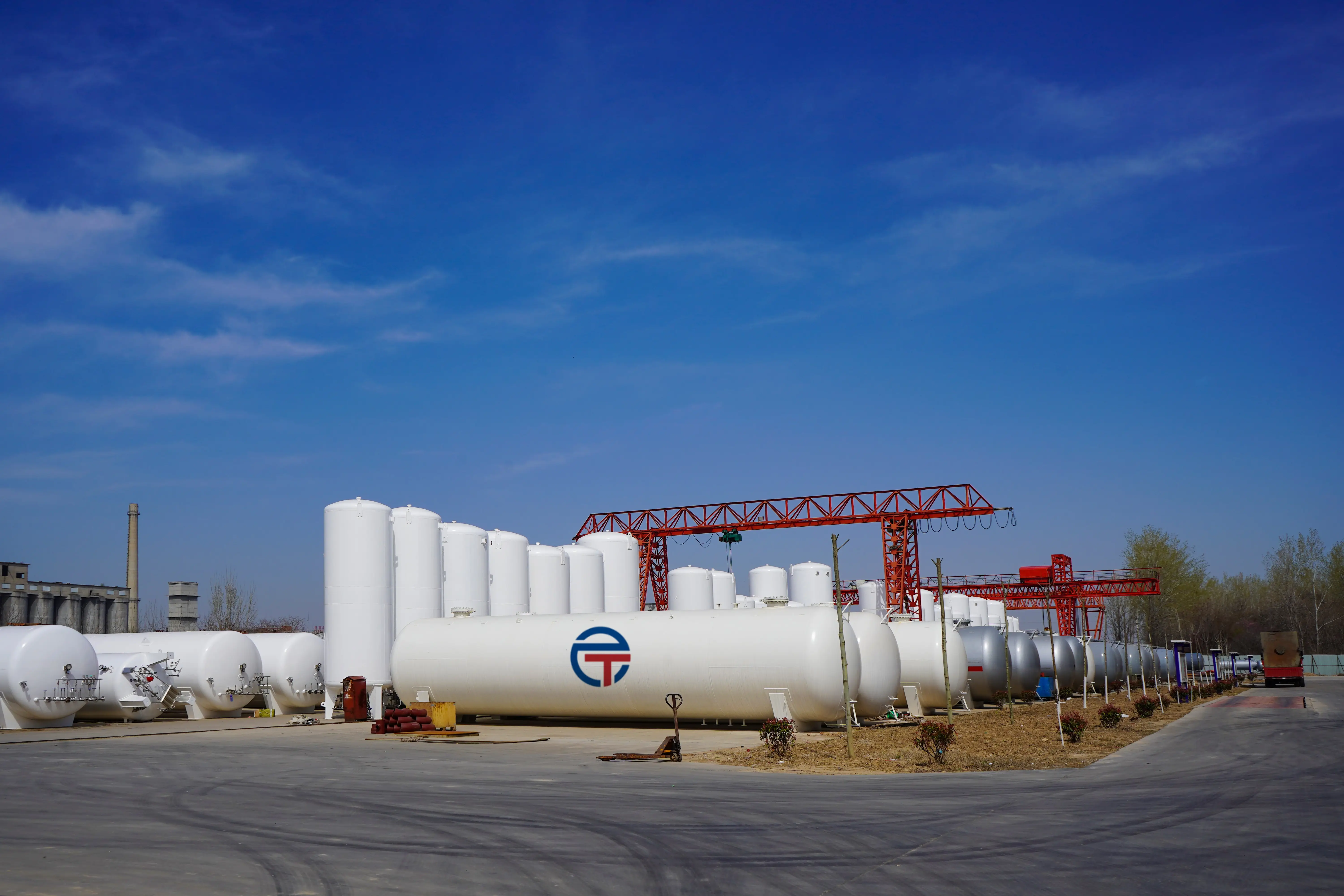 Tanque de almacenamiento de gas licuado de petróleo ASME planta de recarga de gas LPG material de tanque de LPG Precio de 5000 litros