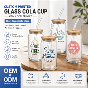 Vaso de vidrio de borosilicato OEM al por mayor con tapa de bambú y pajita, vaso personalizado con forma de lata de refresco para <span class=keywords><strong>caf</strong></span>é helado, zumo y bebidas - Product Image 1