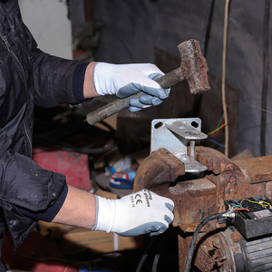 CHUANGYING Guantes DE TRABAJO recubiertos de nitrilo de calibre 13 Guantes de mano de nitrilo amarillo mecánico Fabricante en China Agarre térmico - Product Image 4