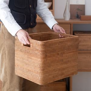 Cesta de Almacenamiento Rectangular Moderna y Ecológica, Tejida en Ratán Natural, con Asa, Apilable y Multifuncional para Uso Doméstico - Product Image 4