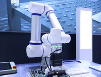 Robot collaboratif compact ELITE CS68 à 6 axes, charge utile de 8 kg, portée de 820 mm, pour les cellules d'assemblage