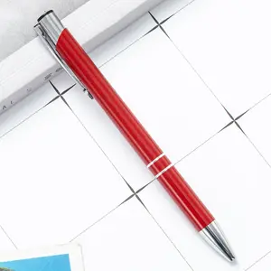 새로운 프로모션 저렴한 볼 포인트 금속 펜 맞춤형 레이저 새겨진 인쇄 브랜드 로고 제조 볼펜 선물