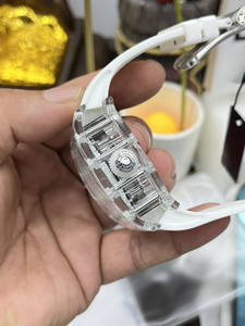 Reloj de Cristal para Mujer, Diseñado Específicamente para Mujeres Audaces e Innovadoras, que Buscan la Perfección con Persistencia - Product Image 3