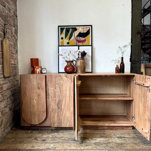 Aparador de 4 Puertas de Madera de Acacia, Elegante y Resistente, con Amplio Interior, Diseño Elegante, Perfecto para Organizar - Product Image 2