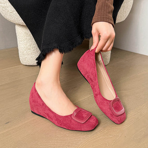 Zapatos planos casuales de gamuza con punta redonda y botones cuadrados, de corte bajo, para mujer, ideales para primavera y diversas ocasiones. - Product Image 6