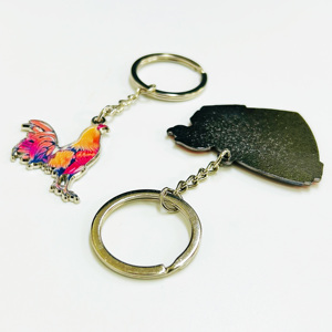 Thiết kế hiện đại kim loại móc khóa tùy chỉnh Cock Logo phim hoạt hình Mexican phong cách mềm men móc khóa với UV in ấn - Product Image 4