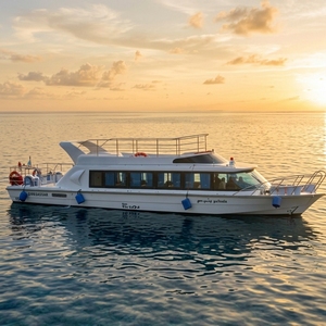 <span class=keywords><strong>Imbarcazione</strong></span> in Vetroresina ad Alta Velocità 300HP, 15,8m, Robusta e Stabile per Navigazione, Pesca, Tempo Libero e Attività Costiere - Product Image 1