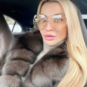 Gafas de Sol Personalizadas de Moda 2021, Gafas de Sol Cuadradas Extra Grandes con Marco Metálico Hueco para Mujer, Gafas de Sol con Degradado - Product Image 2