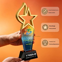 Trophée innovant en cristal étoile à cinq branches avec base métallique personnalisée, médaille de récompense pour événements en Chine, service de gravure personnalisée