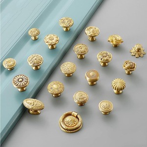 Boutons de meubles en laiton massif poignées de tiroir d'armoire réglables poignées d'armoire de cuisine en or poignées de garde-robe européenne poignées <span class=keywords><strong>commode</strong></span> - Product Image 3