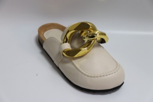 Zapatos Cómodos de Deslizar Mueller <span class=keywords><strong>Bailey</strong></span> con Hebilla Metálica de Color Sólido y Diseño de Punta Cerrada para Verano - Product Image 3