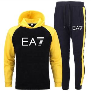 Survêtement de sport 2 pièces décontracté et écologique pour hommes, veste d'hiver à capuche et survêtement avec pantalon confortable - Product Image 1