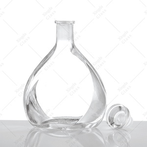 <span class=keywords><strong>Bouteille</strong></span> <span class=keywords><strong>de</strong></span> vodka carrée givrée personnalisée avec crâne d'ours russe, avec bouchon en liège, estampée à chaud pour la <span class=keywords><strong>tequila</strong></span>, le whisky, le brandy - Product Image 4