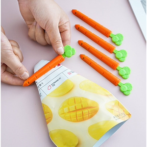 Carrot Sealing Clips 5-Pack Plastic Magnetic Food Bag Closure For Snack Packaging - Product Image 1