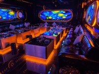 Meubles de club en acier inoxydable de style moderne pour discothèques, salons, bars VIP, ensembles de canapés KTV élégants pour discothèques, bars