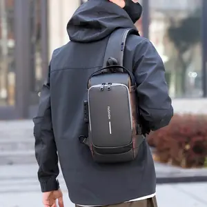 Vente en gros 2024 sac de messager étanche à la mode sac à bandoulière USB pour hommes