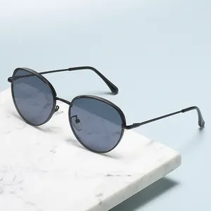 Mode Nieuwste Vrouwen Mannen Luxe Ronde Frame Brillen Uv400 Metalen Mode Gepolariseerde Zonnebril