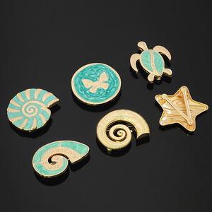 Boucles décoratives en métal en forme de coquillage, étoile de mer et papillon, plaquées or vert, de forme irrégulière - Product Image 4