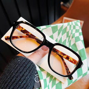 Lunettes de soleil carrées Qianai, monture noire, verres PC, protection UV de type 3, unisexe, pour sports de plein air, cyclisme, mode, conduite - Product Image 1