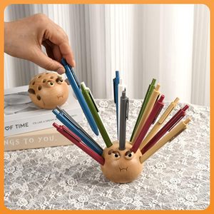 Cross-border wooden creative perforated pen holder, cute <b>hedgehog</b>-shaped colored pencil storage box for children's desktop - Product Image 3