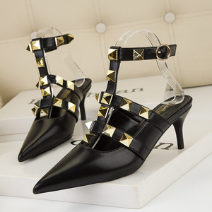 Nuovi Sandali da Donna con Tacco a Gattino, Scarpe con Tacco a Punta, Stile Romano, Gotico con Borchie, Sexy - Product Image 4