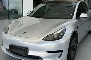 Vinilo Adhesivo Plateado Metálico PET de 7.5mil, Alto Brillo, con Liberación de Aire y Autoreparación, Rollo para Automóviles, Película para Cambio de Color de Coches, Venta al por Mayor - Product Image 3