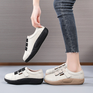 Chaussures de bureau blanches pour femmes à semelle épaisse rehaussante, style coréen, à lacets, avec empeigne en maille, pour l'automne, modèle international - Product Image 5