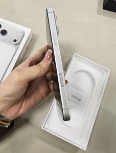 Oferta Especial: 17 Pro Max Original Desbloqueado 5G CDMA Doble SIM, 12GB+1TB de Almacenamiento, Pantalla OLED de 120Hz, Batería de 5000mAh de Larga Duración - Product Image 6
