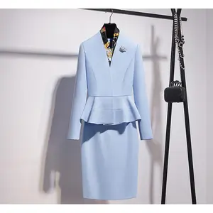 Vente en gros du fabricant 2 pièces jupe de costume à volants costumes officiels pour femmes