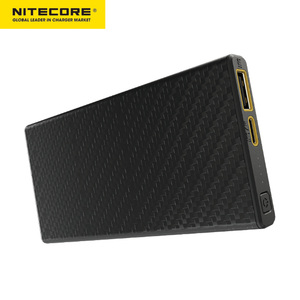 NITECORE CARBO10000 10000mAh <span class=keywords><strong>batterie</strong></span> Portable <span class=keywords><strong>la</strong></span> <span class=keywords><strong>plus</strong></span> légère en Fiber de carbone 20W Batteries à Charge rapide et alimentations - Product Image 2