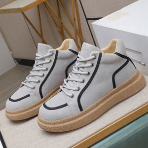 Zapatos de Diseñador Uggs de Primera Calidad al por Mayor, Zapatos de Lujo de Cuero Genuino de Caña Alta 2025 para Hombre, Zapatillas Personalizadas de Marca Maestra para Mujer - Product Image 1