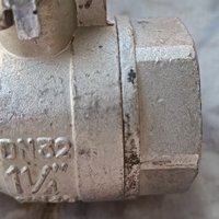 Vanne à boisseau sphérique en acier au carbone à double filetage femelle pour usage commercial en cuisine et pour l'eau