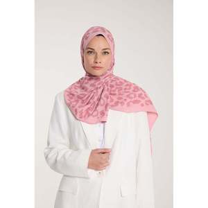 Écharpe en soie Pure Tone à imprimé léopard rose carrée pour femmes, multifonctionnelle, impression numérique, 100% soie - Product Image 3