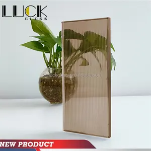 Neuankömmling Ultra Clear Tinted Float Glas farbiges säure geätztes Glasmosaik für Raumteiler