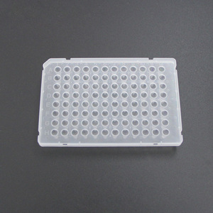 Plaque PCR médicale Yongyue 96 puits 100 µL à bords hauts, fond plat, puits carrés, stérilisable pour ABI - Product Image 2