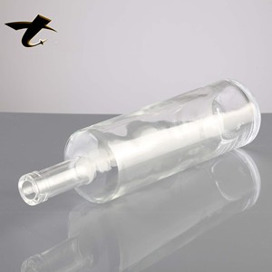 Bouteille en verre <span class=keywords><strong>blanc</strong></span> gravé de 700 ml pour vodka avec bouchon – Verre personnalisé en gros - Product Image 2