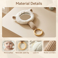 Jouet sensoriel pour bébé en peluche agneau avec hochet, miroir central, poignée en velours côtelé, anneau de liaison et visage brodé, sans BPA, pour nouveau-né 0-12 mois