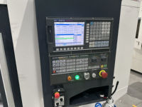 Fraiseuse automatique VMC2100 Centre d'usinage vertical CNC multifonctionnel Gsk/Mitsubishi/Fanuc Control BT40 Spindle Taper