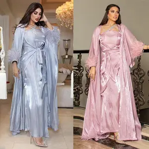 Hete Verkoop Vrouwen Moslim Abaya Jurken Roze Grijze Drie Stukken Veren Hete Diamant Lange Moslim Jurk Dubai Luxe Abaya Meisje