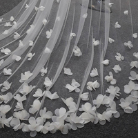 Voile de mariée QUEENS GOWN sur mesure, élégant, en dentelle florale 3D et maille, avec longue traîne pour les fêtes