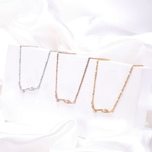 Vòng Cổ Mặt Dây Chuyền HOVANCI Hình Chữ Cái Ả Rập Hồi Giáo Cá Nhân Hoá Trang Sức Vòng Cổ Mặt Dây Chuyền Kim Cương Pha Lê CZ - Product Image 1