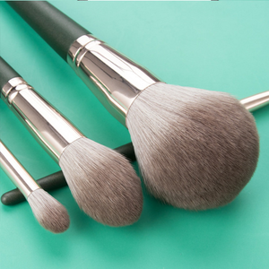 ชุดแปรงแต่งหน้าแบบพรีเมี่ยมพร้อมขนแปรงอ่อนนุ่มสำหรับการใช้งานระดับมืออาชีพ | เหมาะสำหรับหน้ากากงานปาร์ตี้อุปกรณ์เสริมที่ใกล้ชิด - Product Image 6