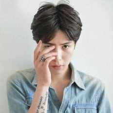 Extensiones de cabello humano de pieza completa Tejidos vietnamitas e indios en 1B Color que varía de 8 a 36 pulgadas de longitud - Product Image 1