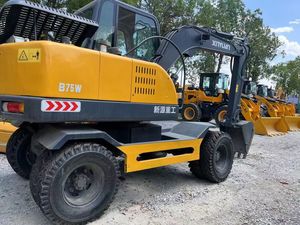 Excavadoras de ruedas XINYUAN a la venta, peso operativo de 7 toneladas con componentes centrales, motor, bomba, engranaje, caja de cambios - Product Image 6