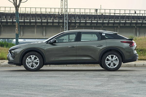 Citroën <span class=keywords><strong>C5</strong></span> <span class=keywords><strong>X</strong></span> Édition Outre-mer 2025 – Châssis Robuste Adapté aux Routes Africaines Difficiles – Conduite à Gauche – Véhicule d'<span class=keywords><strong>Occasion</strong></span> - Product Image 5