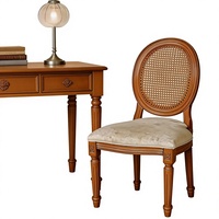 Chaise de salle à manger rembourrée en plastique de style italien antique, pour hôtel, mariage, banquet, restaurant, dossier rond, design détachable