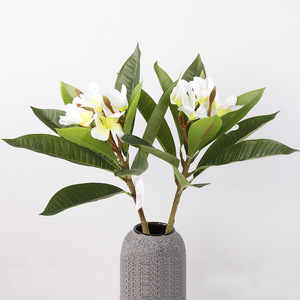Flor Artificial de Frangipani de 9 Hojas, Plástico y Seda, Decoración para el Hogar y Bodas, 59 cm de Largo, Uso en Interiores y Exteriores - Product Image 1