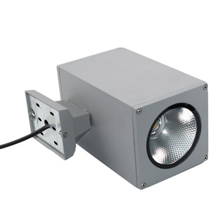 Lampe murale extérieure super lumineuse LED en alliage d'aluminium, étanche, 3500K blanc chaud, angle de faisceau de 20 degrés, lumière de jardin murale - Product Image 1