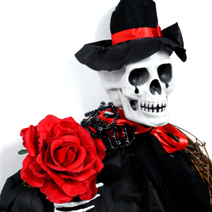 Décoration d'Halloween : Cape suspendue fantôme, pendentif d'horreur, couronne de mariée et de marié faite à la main - Product Image 3