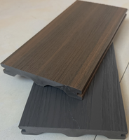 Planches semi-solides de type Wpc M, co-extrusion, bois composite imperméable, terrasse, marches d'escalier, marche, sol extérieur, terrasse extérieure